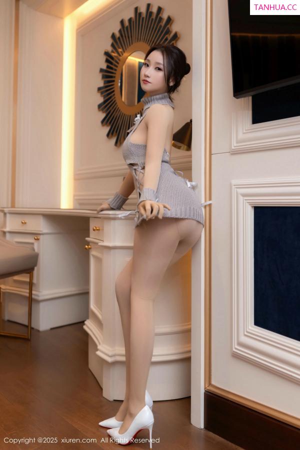   [XiuRen]高清写真图 2025.02.20 No.9912 杏子Yada 丝袜美腿第28张图片